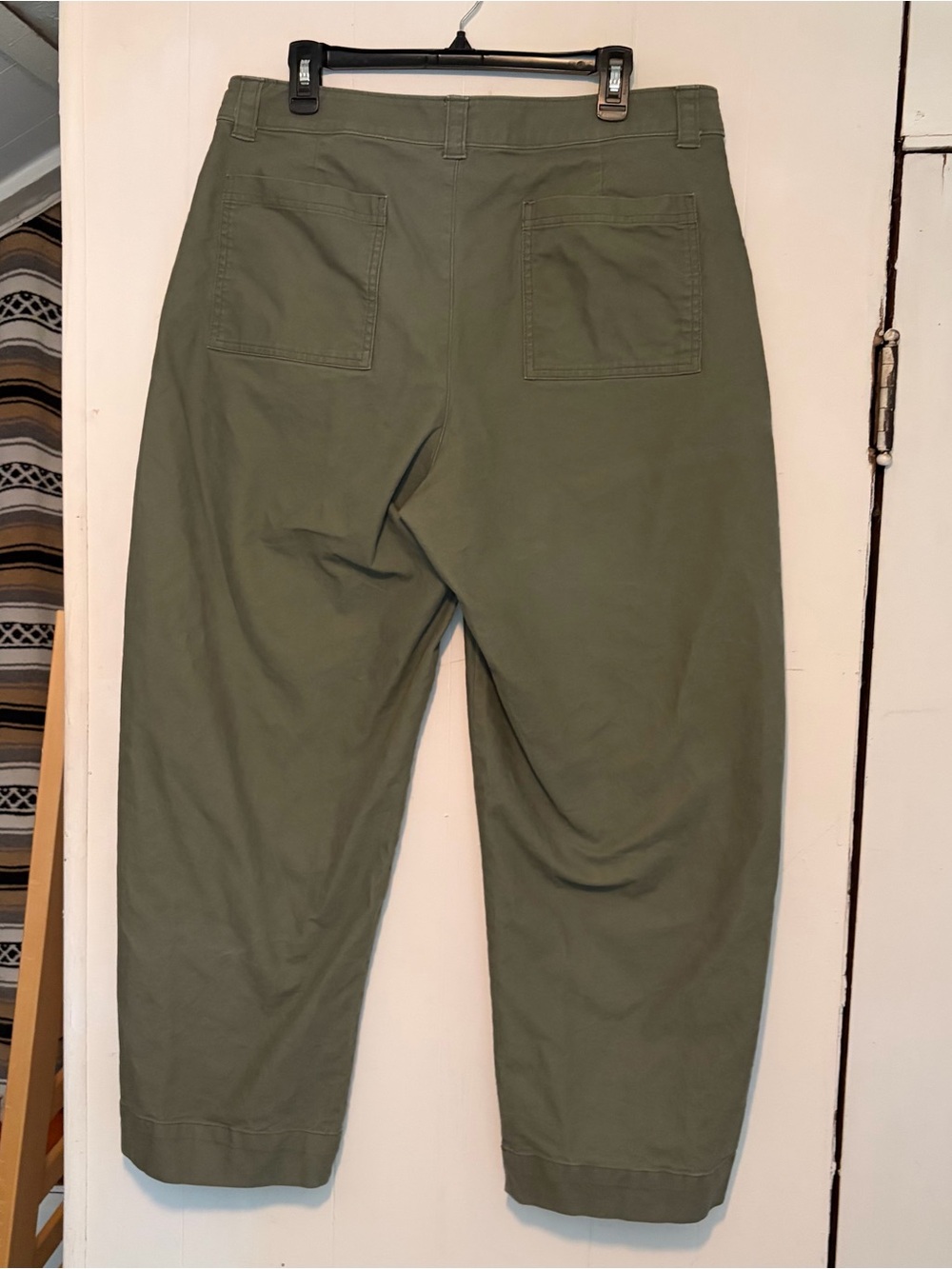 Women's Olive Green Utility Barrel Leg Chino Pants from Old Navy size 14 - Picture 2 of 9